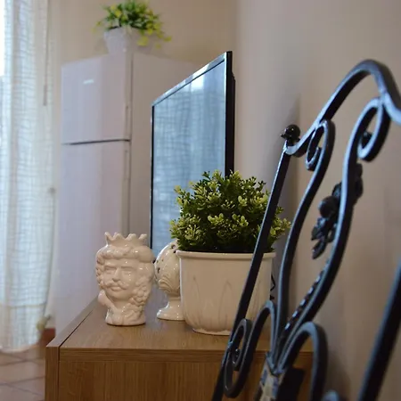 Rita Little House Apartment *