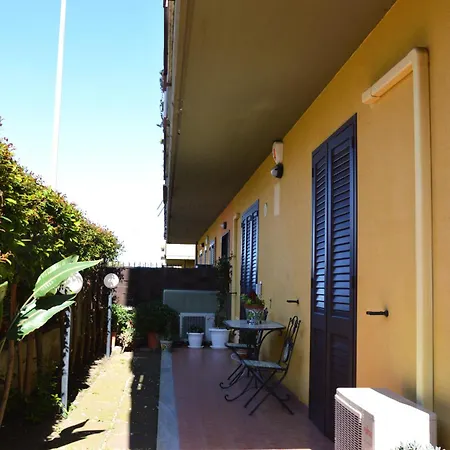 Rita Little House Apartment *